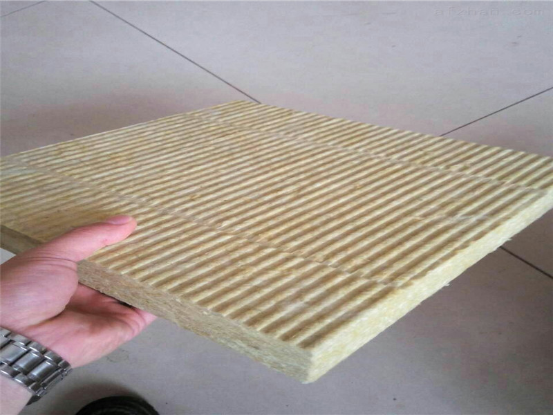 岩棉板板底保温构造